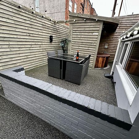 Albert Luxury Hottub & Jacuzzi Apartments Blackpool Exteriér fotografie