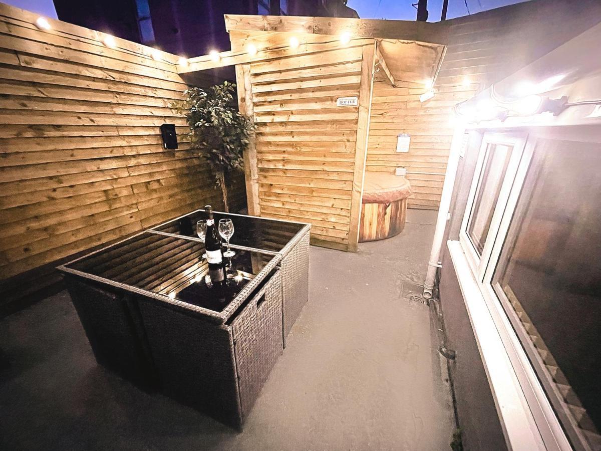 Albert Luxury Hottub & Jacuzzi Apartments Blackpool Exteriér fotografie